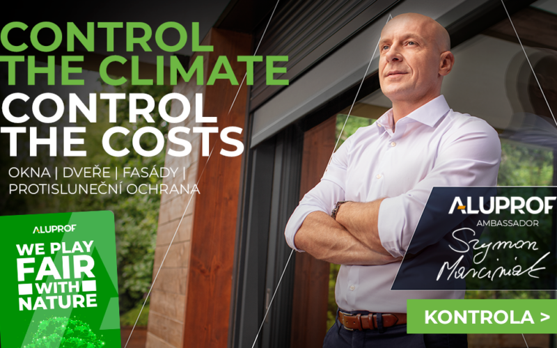 Reklama na Aluprof s mužem u moderního domu, text: „Control the climate, control the costs“.